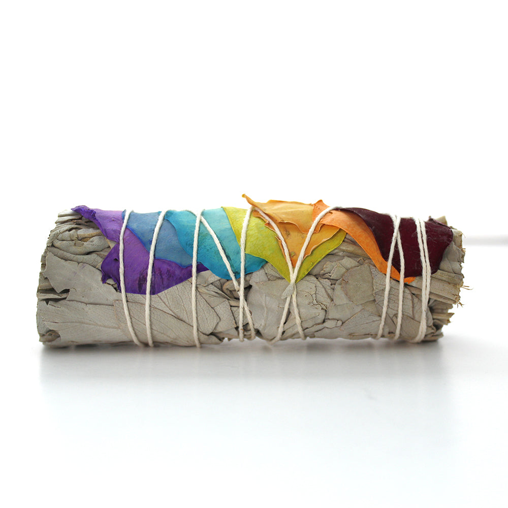 SAHUMERIO DE SALVIA BLANCA Y PÉTALOS 7 CHAKRAS