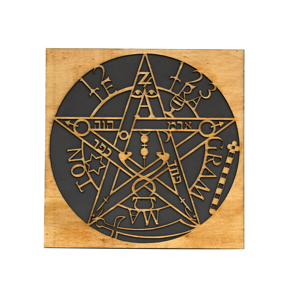 Tetragrámaton en madera de alta calidad, pieza esotérica ritualizada para protección y armonización.