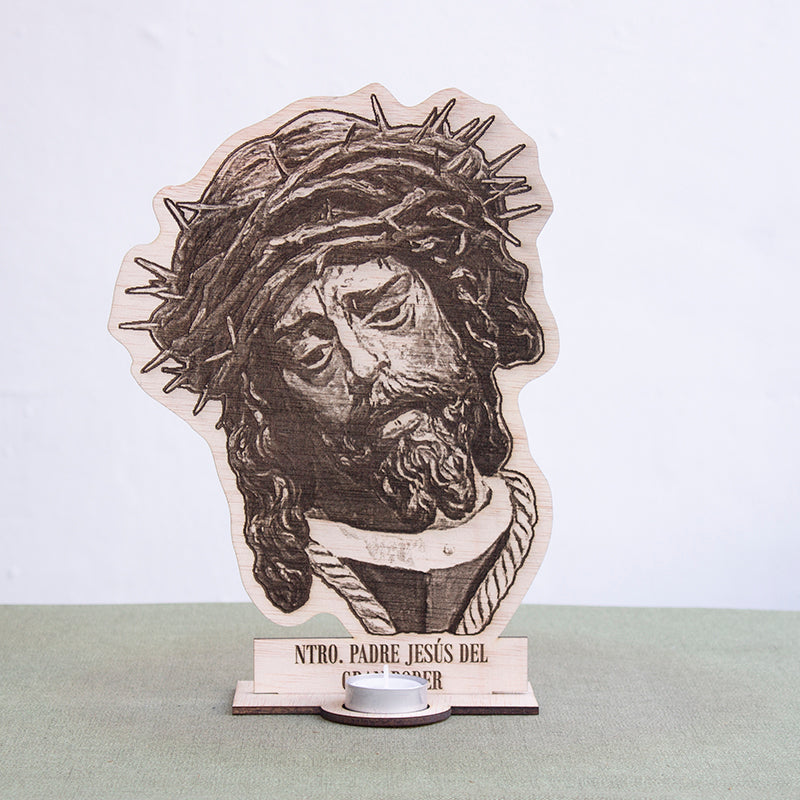 Altar religioso mayorista de madera grabada de Nuestro Padre Jesús del Gran Poder con portavela.