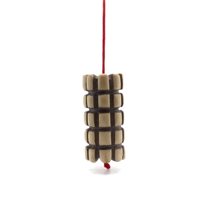 PÉNDULO DE MADERA SAGRADA TALLADO CUADRICULA